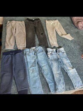 Boy’s Old Navy jeans bundle 3t
